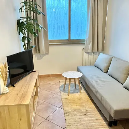 Rey Apartman *